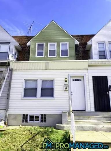 Main picture of 2657 S Carroll St