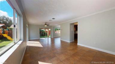 Main picture of 11262 SW 74th St