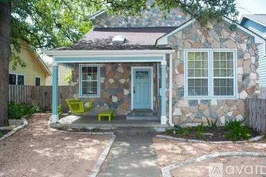 Main picture of 707 W 35th St