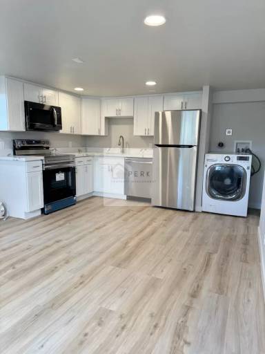 Main picture of 300 Garden Ave N
