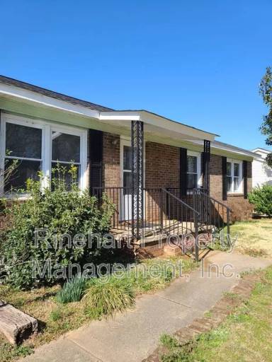 Main picture of 105 Zion Church Rd