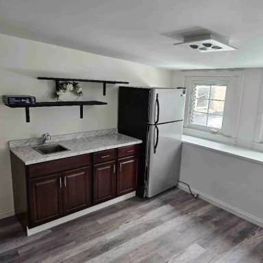 Main picture of 156 Ontario St