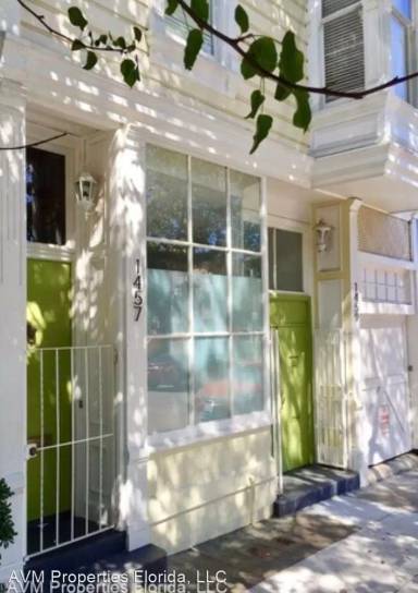 Main picture of 1457 Baker St