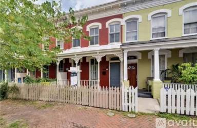 Main picture of 619 N 1st St