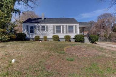 Main picture of 1242 Fordham Rd