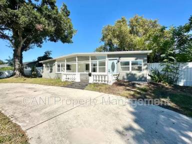 Main picture of 6613 Orchard Dr N