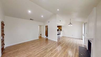 Main picture of 860 Ardmore Cir
