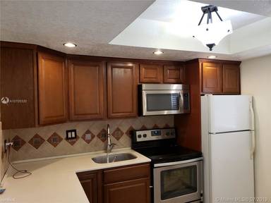 Main picture of Sands Point Condo