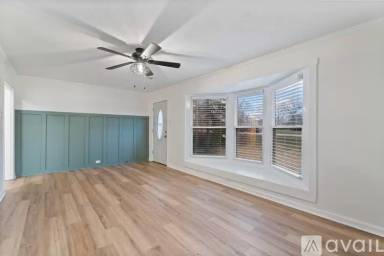 Main picture of 3717 Hamburg Pike