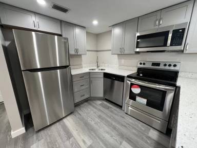 Main picture of 21260 Brinson Ave