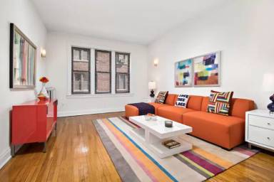Main picture of 608 W Addison St