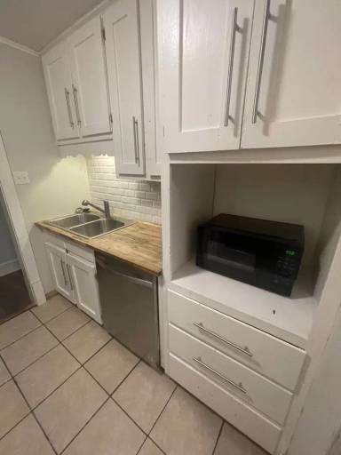 Main picture of 5913 Montfort Rd S
