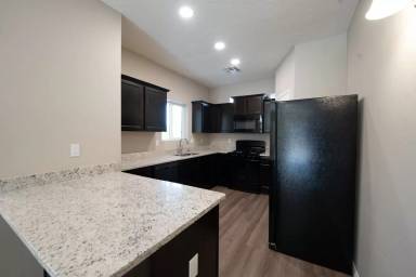 Main picture of 351 San Clemente Ave NW