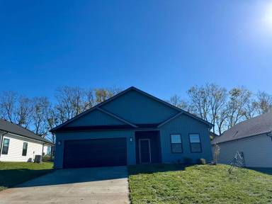 Main picture of 858 W Main St