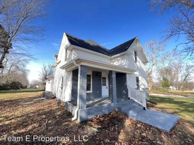 Main picture of 107 N Public Ave