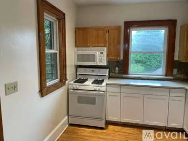Main picture of 805 3rd Ave