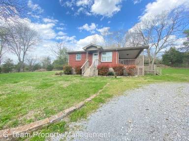 Main picture of 521 Chipman Rd