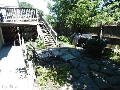 Main picture of 107 Hudson St