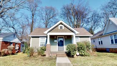 Main picture of 2014 Roslyn Ave