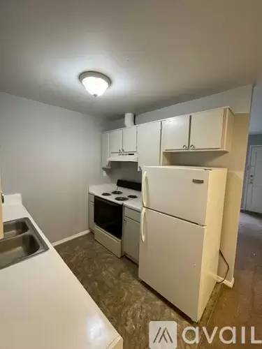 Main picture of Scarlet Pointe and Springmont Gardens Apartments