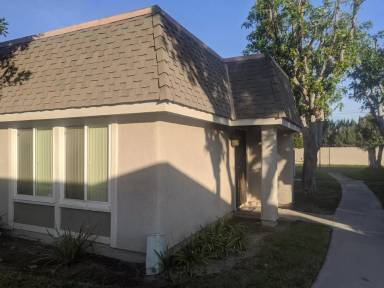 Main picture of 2144 W Liverpool Ln