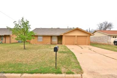 Main picture of 5242 Fairmont St