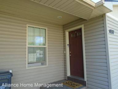 Main picture of 1027 S Meadow St