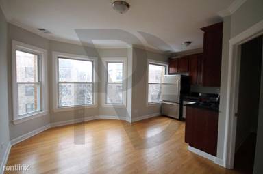 Main picture of 628-34 W Roscoe St