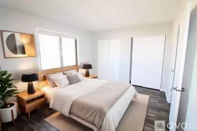 Main picture of 300 S West St