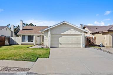 Main picture of 1471 Autumn Woods Pl