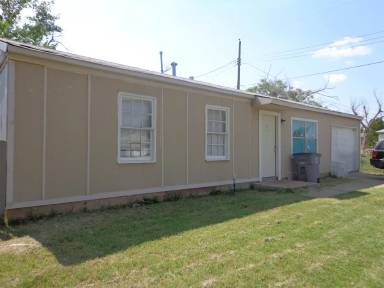 Main picture of 2206 NW 26th St