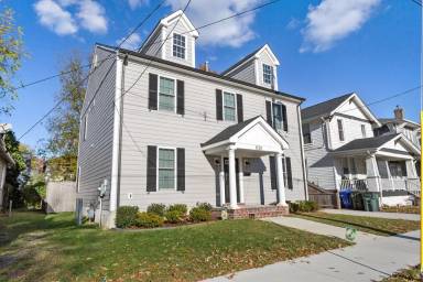 Main picture of 620 W 27th St
