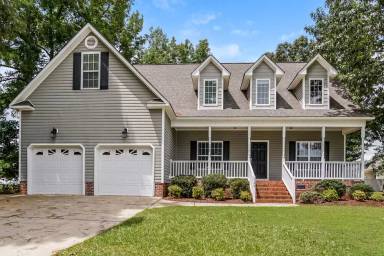 Main picture of 169 North Farm Dr