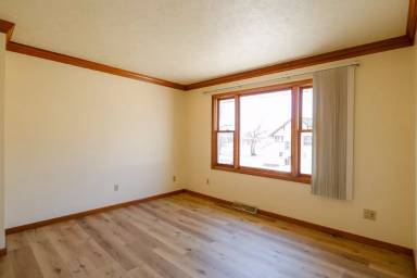 Main picture of 1202 Lawrence Rd NE
