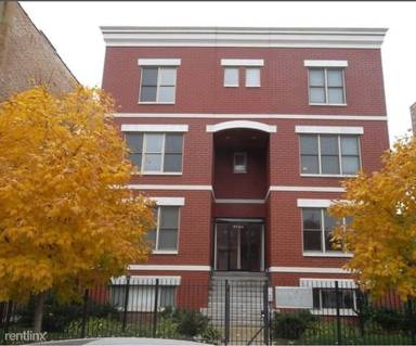 Main picture of 1415 E 62nd St