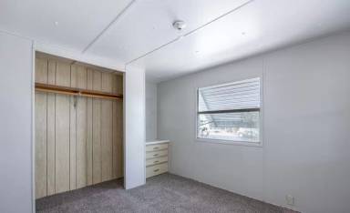 Main picture of 639 S 93rd Pl