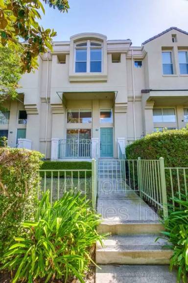 Main picture of 158 Holly Ct