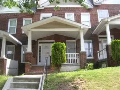 Main picture of 2921 Baker St