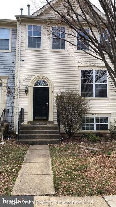 Main picture of 47587 Comer Sq