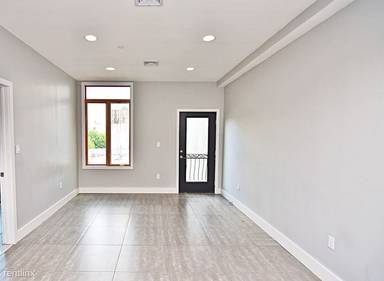 Main picture of 356 Willis Ave