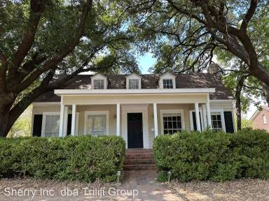 Main picture of 3423 Castle Ave