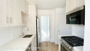 Main picture of 545 Avenue C