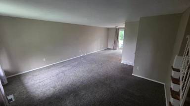 Main picture of 4525 E 143rd St