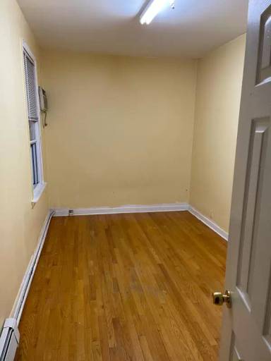 Main picture of 275 Manhattan Ave