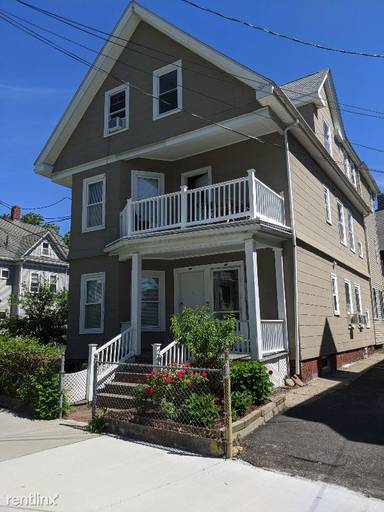 Main picture of 317 Beacon St