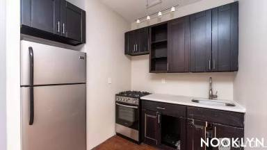 Main picture of 1357 Hancock St