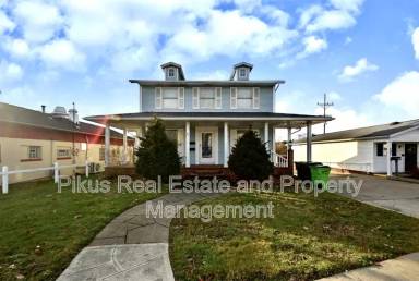 Main picture of 711 N Main St
