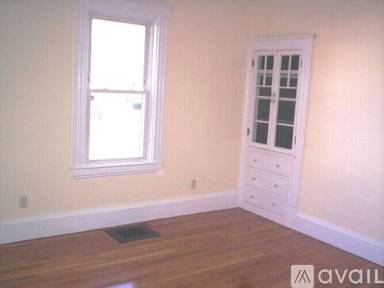 Main picture of 18 Curtis St