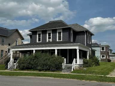 Main picture of 225 S East St