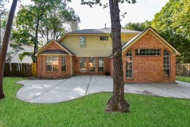 Main picture of 202 W Sterling Pond Cir